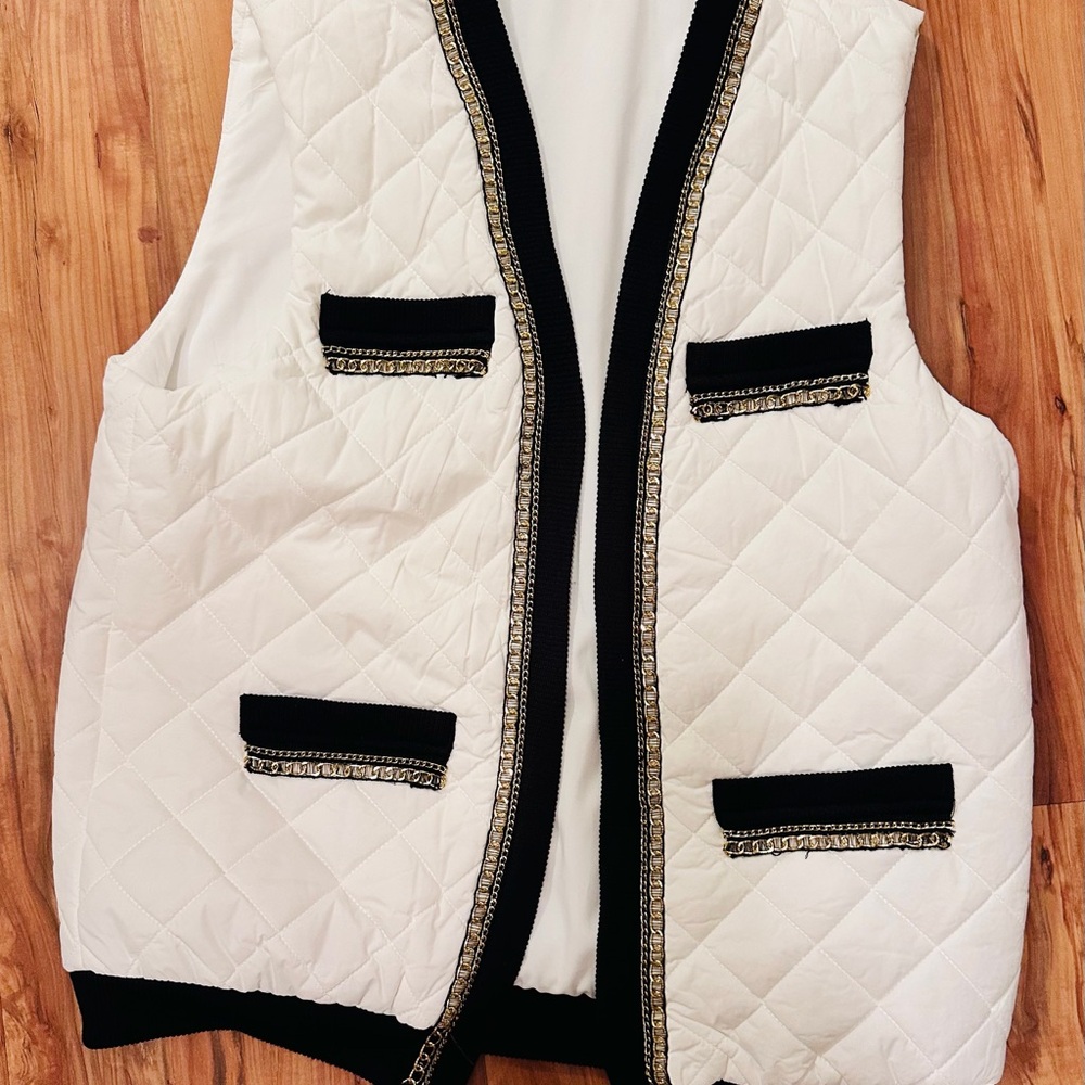 Elegant Quilted Vest with Black Trim